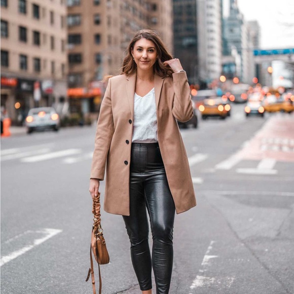 Cute & Sexy Fall Outfit with Faux Leather Leggings ISO - Picture 3 of 8